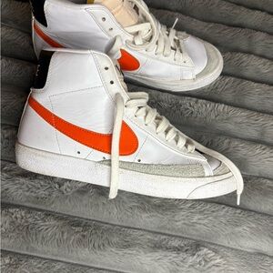 Nike Women's Athletic Shoes - White and Orange